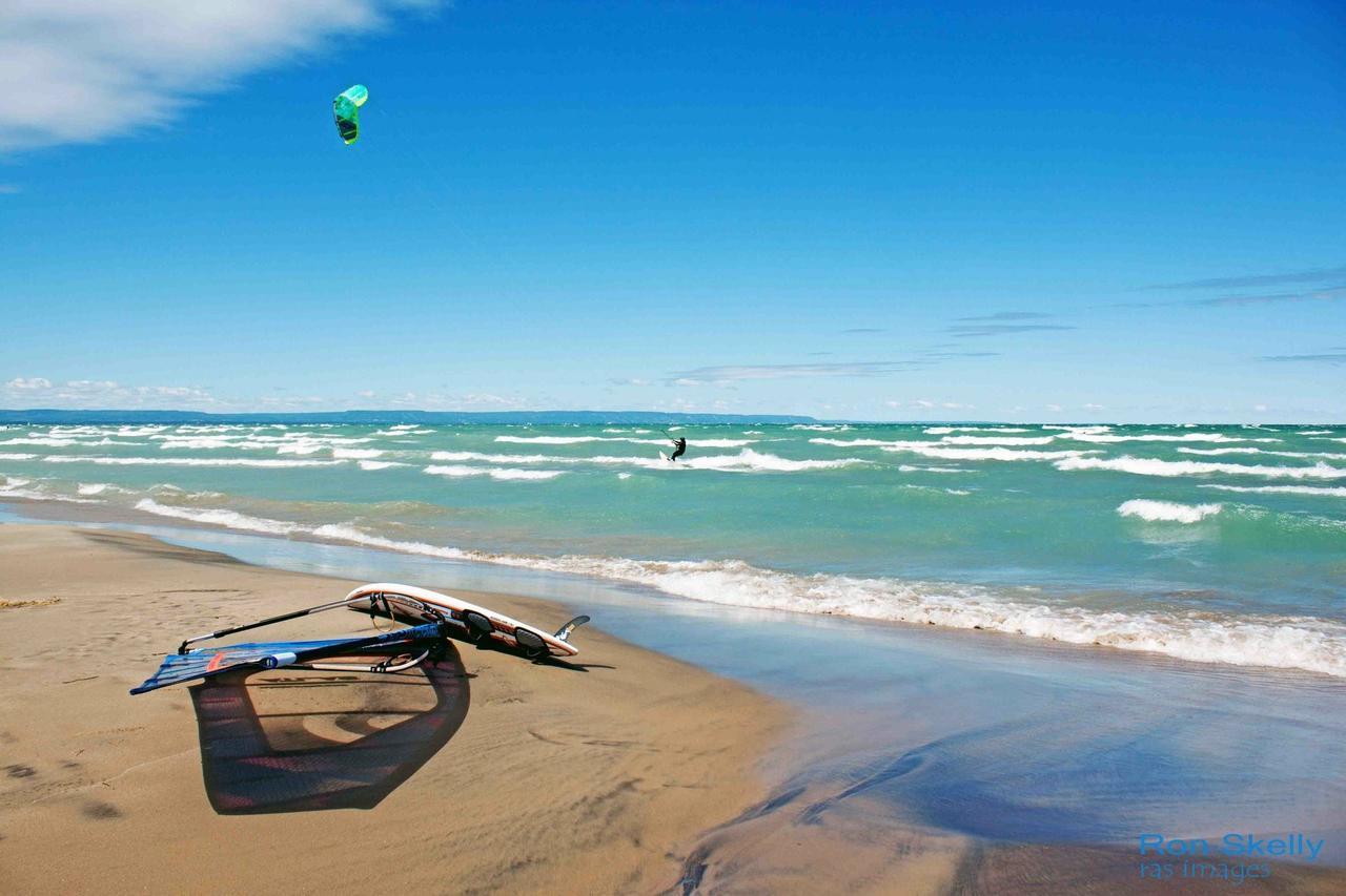 Beachfront At Beach1 Motel Wasaga Beach Exterior foto